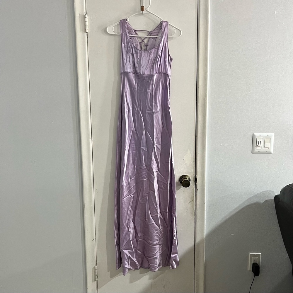 Elegant Lavender Sleeveless Dress